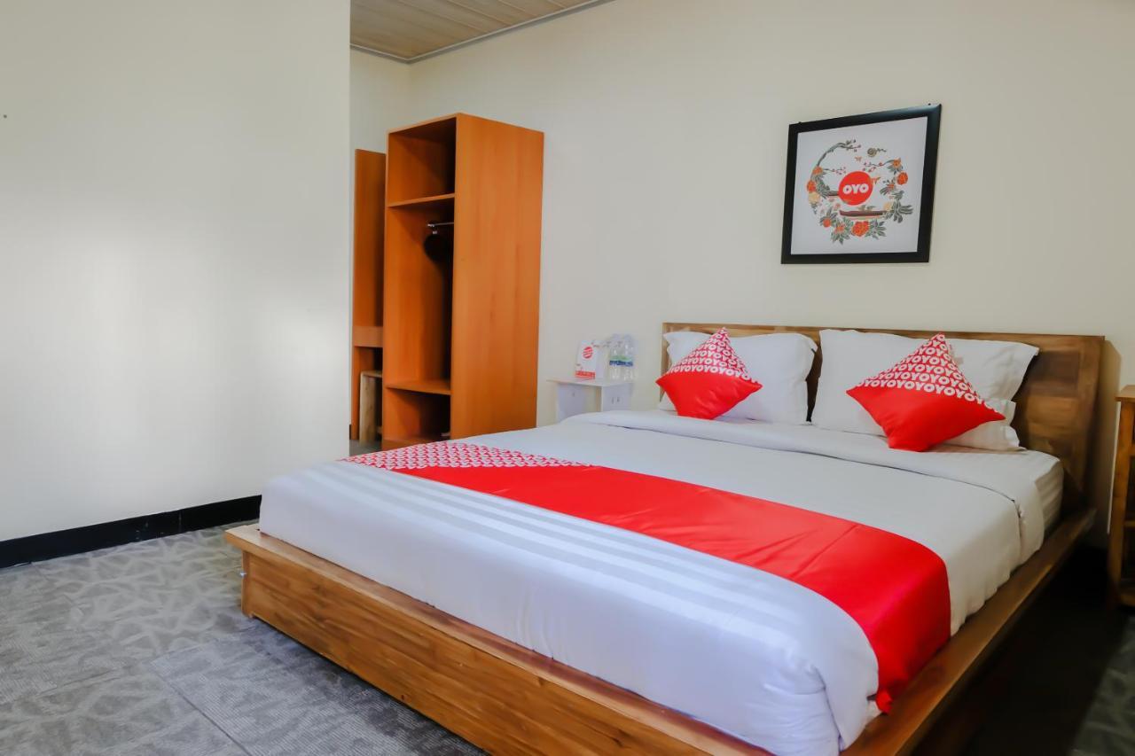 Oyo 1175 Oemah Djowo Resort Magetan Ngoại thất bức ảnh