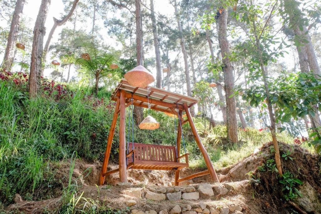 Oyo 1175 Oemah Djowo Resort Magetan Ngoại thất bức ảnh